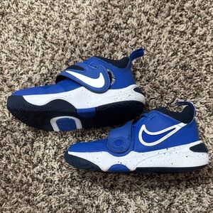Nike Kids Royal Blue and Black Sneakers